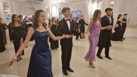 Studniówka IV Liceum Ogólnokształcącego w Chełmie [GALERIA ZDJĘC]