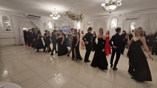 Studniówka IV Liceum Ogólnokształcącego w Chełmie [GALERIA ZDJĘC]