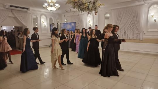 Studniówka IV Liceum Ogólnokształcącego w Chełmie [GALERIA ZDJĘC]