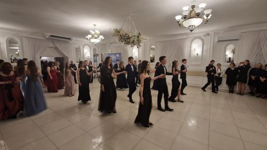 Studniówka IV Liceum Ogólnokształcącego w Chełmie [GALERIA ZDJĘC]