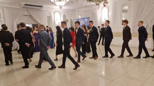 Studniówka IV Liceum Ogólnokształcącego w Chełmie [GALERIA ZDJĘC]