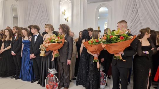 Studniówka IV Liceum Ogólnokształcącego w Chełmie [GALERIA ZDJĘC]