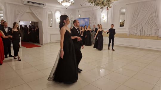 Studniówka IV Liceum Ogólnokształcącego w Chełmie [GALERIA ZDJĘC]