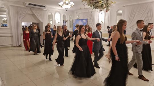 Studniówka IV Liceum Ogólnokształcącego w Chełmie [GALERIA ZDJĘC]