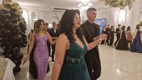 Studniówka IV Liceum Ogólnokształcącego w Chełmie [GALERIA ZDJĘC]