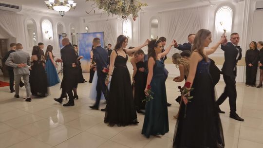 Studniówka IV Liceum Ogólnokształcącego w Chełmie [GALERIA ZDJĘC]