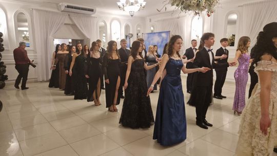 Studniówka IV Liceum Ogólnokształcącego w Chełmie [GALERIA ZDJĘC]