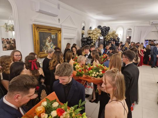 Studniówka IV Liceum Ogólnokształcącego w Chełmie [GALERIA ZDJĘC]