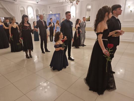 Studniówka IV Liceum Ogólnokształcącego w Chełmie [GALERIA ZDJĘC]