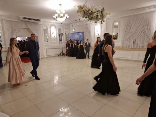 Studniówka IV Liceum Ogólnokształcącego w Chełmie [GALERIA ZDJĘC]