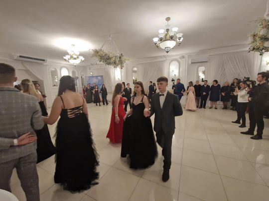 Studniówka IV Liceum Ogólnokształcącego w Chełmie [GALERIA ZDJĘC]