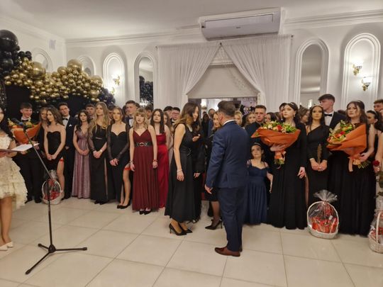 Studniówka IV Liceum Ogólnokształcącego w Chełmie [GALERIA ZDJĘC]