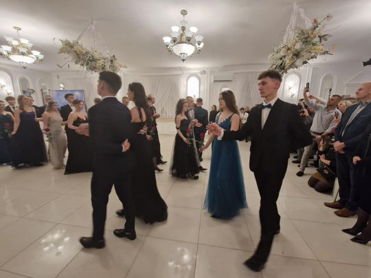 Studniówka IV Liceum Ogólnokształcącego w Chełmie [GALERIA ZDJĘC]