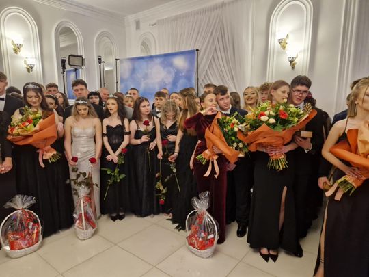 Studniówka IV Liceum Ogólnokształcącego w Chełmie [GALERIA ZDJĘC]