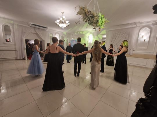 Studniówka IV Liceum Ogólnokształcącego w Chełmie [GALERIA ZDJĘC]