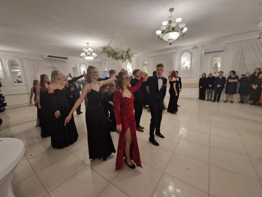 Studniówka IV Liceum Ogólnokształcącego w Chełmie [GALERIA ZDJĘC]