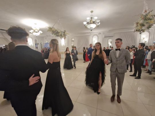 Studniówka IV Liceum Ogólnokształcącego w Chełmie [GALERIA ZDJĘC]