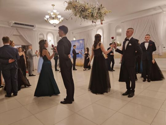 Studniówka IV Liceum Ogólnokształcącego w Chełmie [GALERIA ZDJĘC]