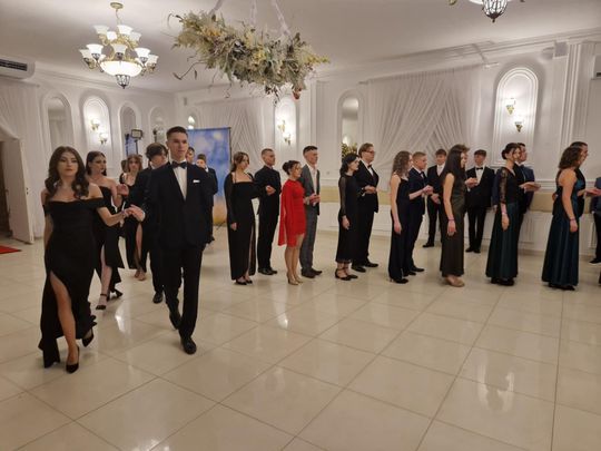 Studniówka IV Liceum Ogólnokształcącego w Chełmie [GALERIA ZDJĘC]