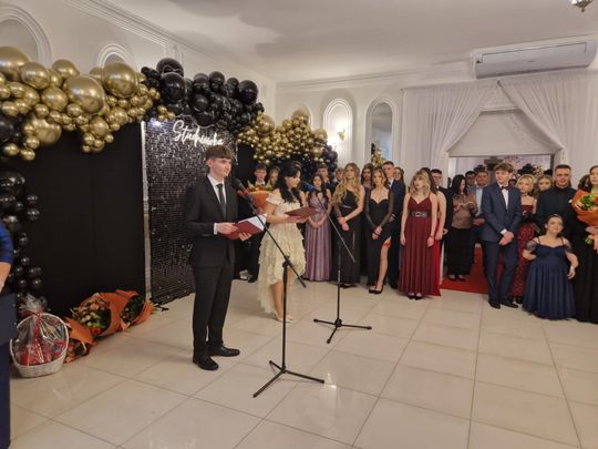 Studniówka IV Liceum Ogólnokształcącego w Chełmie [GALERIA ZDJĘC]