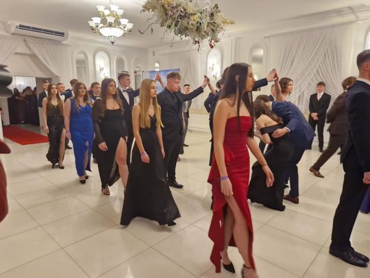 Studniówka IV Liceum Ogólnokształcącego w Chełmie [GALERIA ZDJĘC]