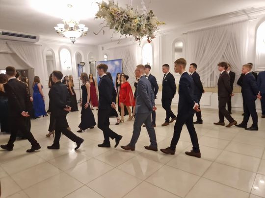 Studniówka IV Liceum Ogólnokształcącego w Chełmie [GALERIA ZDJĘC]