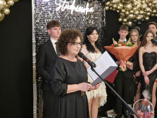 Studniówka IV Liceum Ogólnokształcącego w Chełmie [GALERIA ZDJĘC]