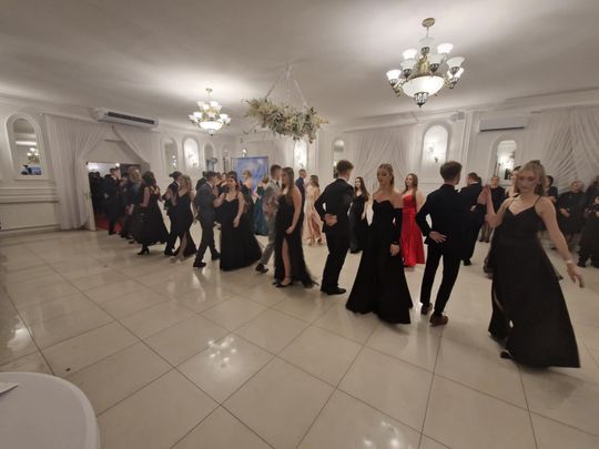 Studniówka IV Liceum Ogólnokształcącego w Chełmie [GALERIA ZDJĘC]