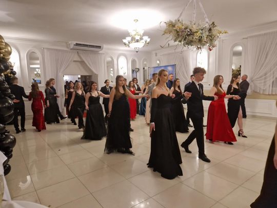 Studniówka IV Liceum Ogólnokształcącego w Chełmie [GALERIA ZDJĘC]