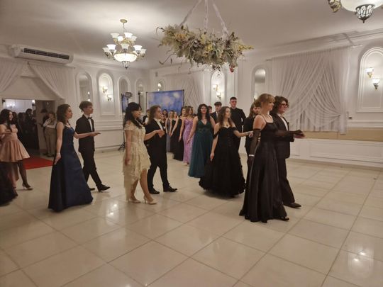 Studniówka IV Liceum Ogólnokształcącego w Chełmie [GALERIA ZDJĘC]