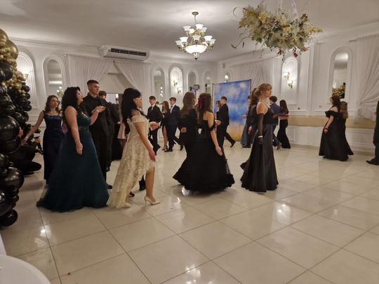 Studniówka IV Liceum Ogólnokształcącego w Chełmie [GALERIA ZDJĘC]