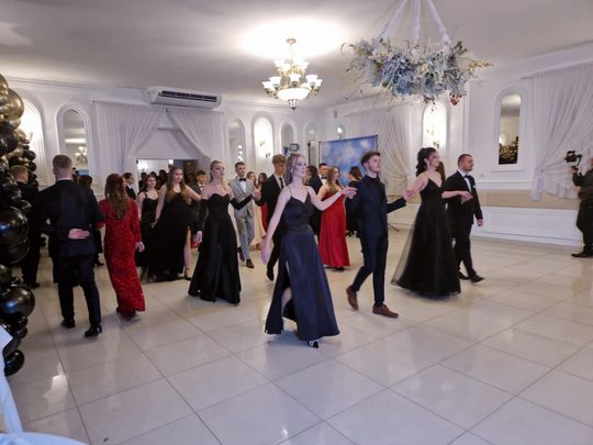 Studniówka IV Liceum Ogólnokształcącego w Chełmie [GALERIA ZDJĘC]