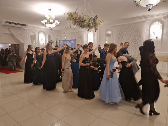 Studniówka IV Liceum Ogólnokształcącego w Chełmie [GALERIA ZDJĘC]