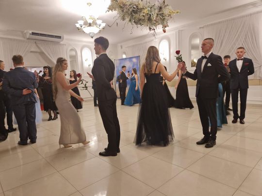 Studniówka IV Liceum Ogólnokształcącego w Chełmie [GALERIA ZDJĘC]