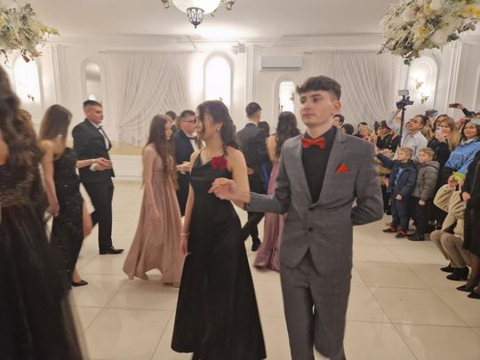 Studniówka IV Liceum Ogólnokształcącego w Chełmie [GALERIA ZDJĘC]