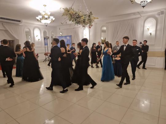 Studniówka IV Liceum Ogólnokształcącego w Chełmie [GALERIA ZDJĘC]