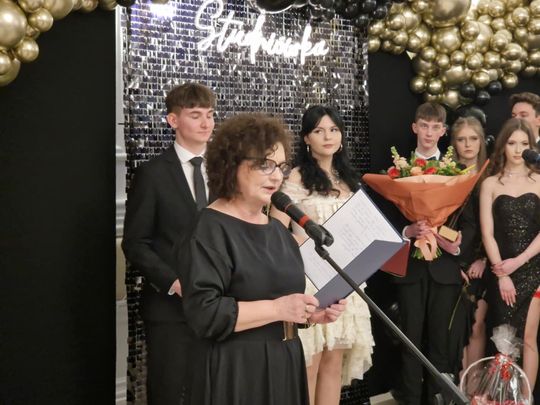 Studniówka IV Liceum Ogólnokształcącego w Chełmie [GALERIA ZDJĘC]