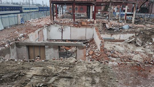 Chełm. Dworzec PKP niemal zrównany z ziemią. Powstanie nowy za prawie 26 mln zł [ZDJĘCIA]