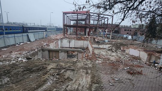 Chełm. Dworzec PKP niemal zrównany z ziemią. Powstanie nowy za prawie 26 mln zł [ZDJĘCIA]