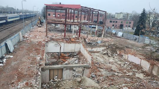 Chełm. Dworzec PKP niemal zrównany z ziemią. Powstanie nowy za prawie 26 mln zł [ZDJĘCIA]