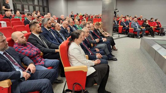 Chełm. Uroczysta sesja  rady miasta. 2025 - Rok Jubileuszowy ChKS Chełmianka Chełm [GALERIA ZDJĘĆ]