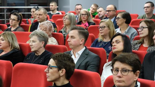 Chełm. Uroczysta sesja  rady miasta. 2025 - Rok Jubileuszowy ChKS Chełmianka Chełm [GALERIA ZDJĘĆ]