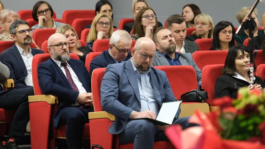 Chełm. Uroczysta sesja  rady miasta. 2025 - Rok Jubileuszowy ChKS Chełmianka Chełm [GALERIA ZDJĘĆ]