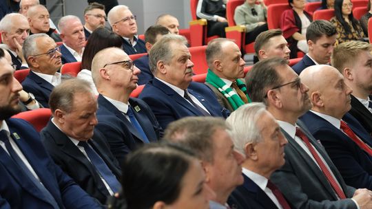 Chełm. Uroczysta sesja  rady miasta. 2025 - Rok Jubileuszowy ChKS Chełmianka Chełm [GALERIA ZDJĘĆ]