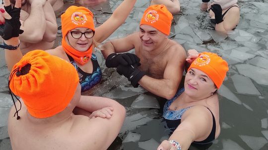 Zimna woda niestraszna Krasnostawskim Karpiom! [GALERIA ZDJĘĆ]