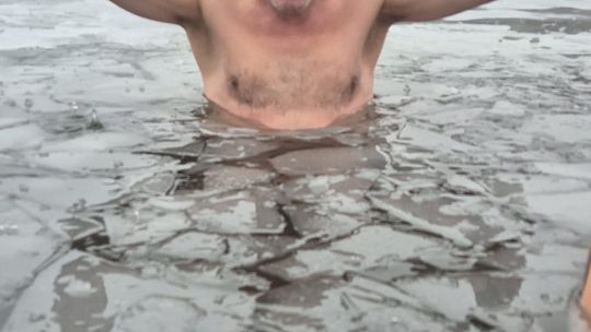 Zimna woda niestraszna Krasnostawskim Karpiom! [GALERIA ZDJĘĆ]