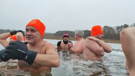 Zimna woda niestraszna Krasnostawskim Karpiom! [GALERIA ZDJĘĆ]