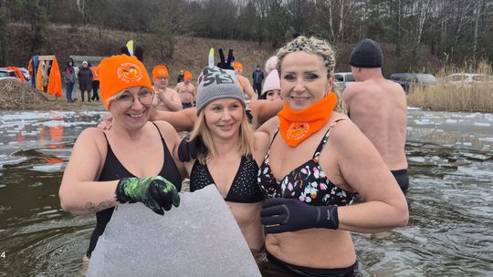 Zimna woda niestraszna Krasnostawskim Karpiom! [GALERIA ZDJĘĆ]