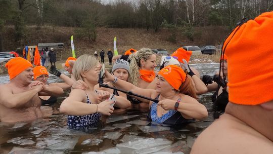 Zimna woda niestraszna Krasnostawskim Karpiom! [GALERIA ZDJĘĆ]