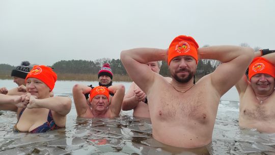 Zimna woda niestraszna Krasnostawskim Karpiom! [GALERIA ZDJĘĆ]